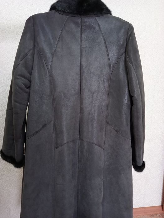 Продам дублёнку 50-52 размера.