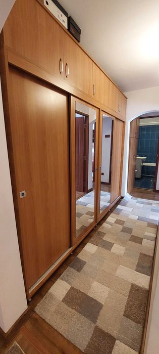 Apartament 3 camere,  etaj 2, 72 mp, linga Piata Mica