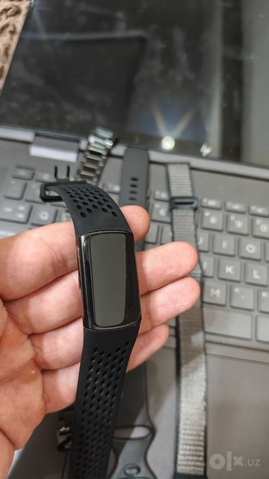 Fitbit Charge 6 - smart band