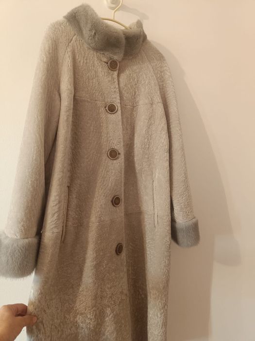 Продам шубу (каракуль), новая