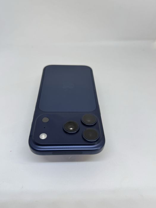 17 pro 256 gb 97%