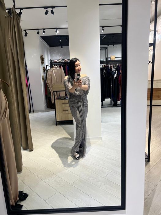 Платье серебристое Нарядное