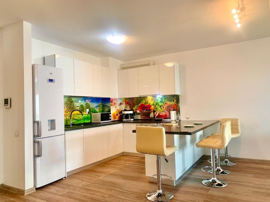 Inchiriez apartament Platinia
