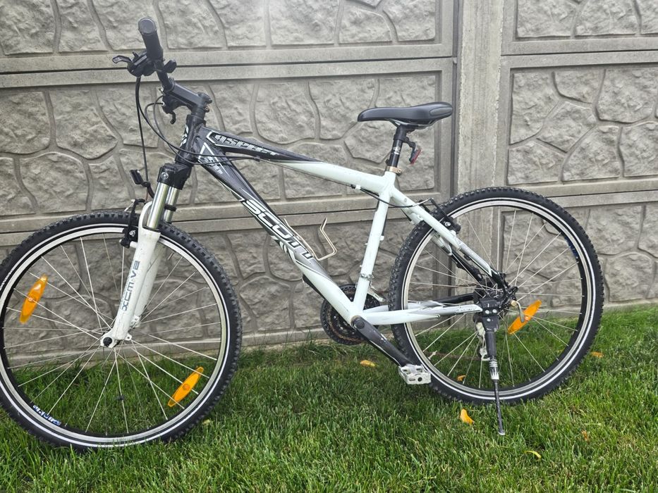 Biciclete diferite modele!