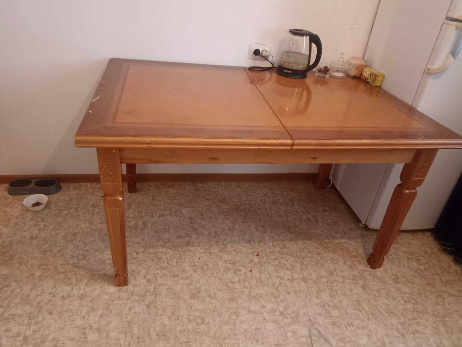 Стол деревянный кухонный