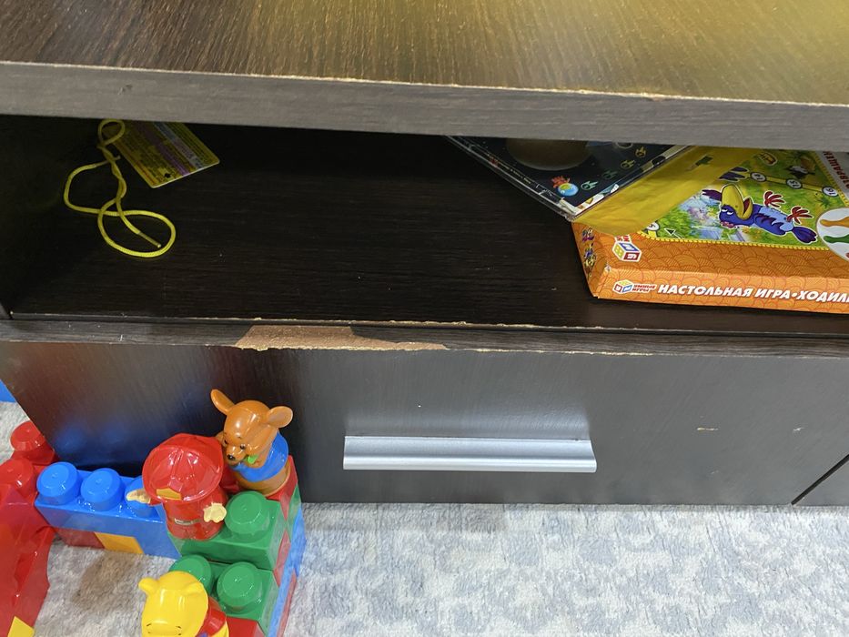 Стенка для гостиной / под телевизор