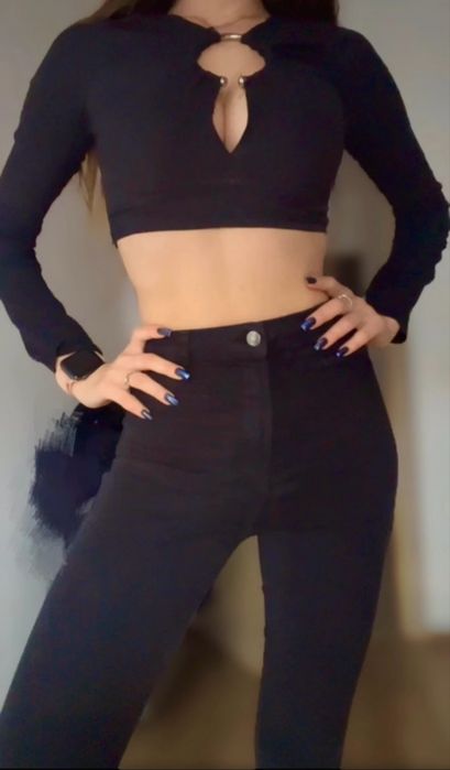 Top scurt Zara cu inel la decolteu