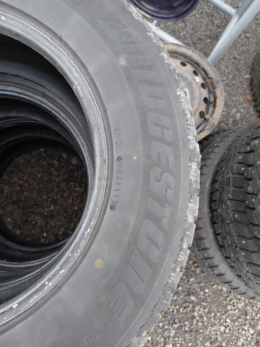 Продам шины зимние