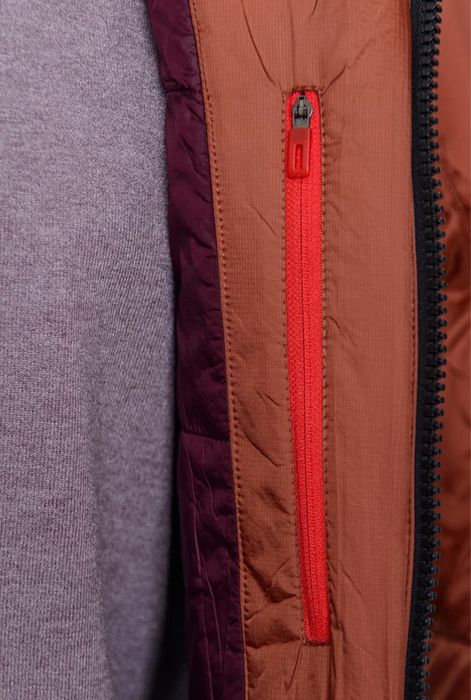 Зиняя куртка новая