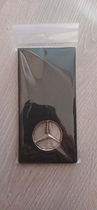 Продам брелок на мерседес