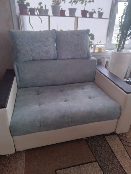 Продам Диван в отличном состоянии