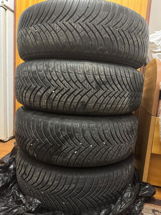 Все сезонни гуми с джанти 15