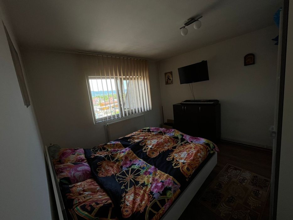 Vand apartament 2 camere