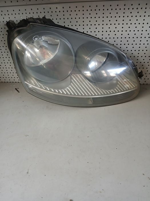 Десен фар Vw Golf 5
