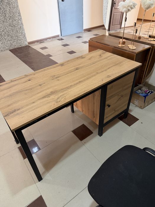 Продам стол для офиса