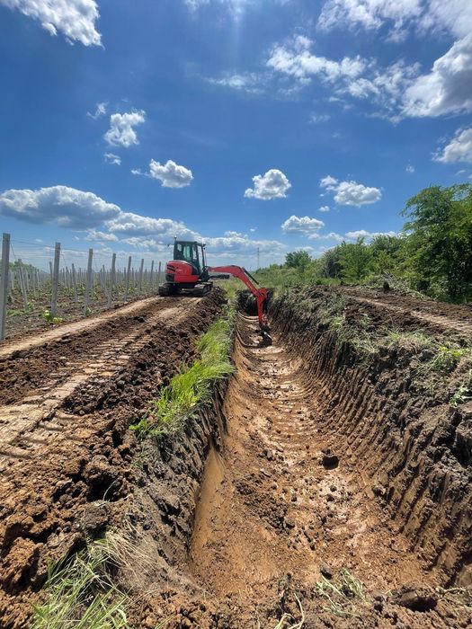 Închiriez miniexcavator bobcat excavator sapatura șanțuri fundatie