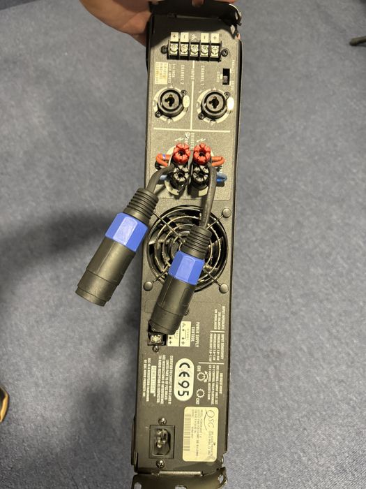 Amplificator qsc 1400w