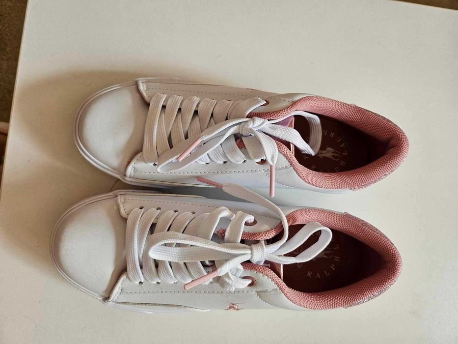 Продавам чисто нови обувки на Polo Ralph Lauren