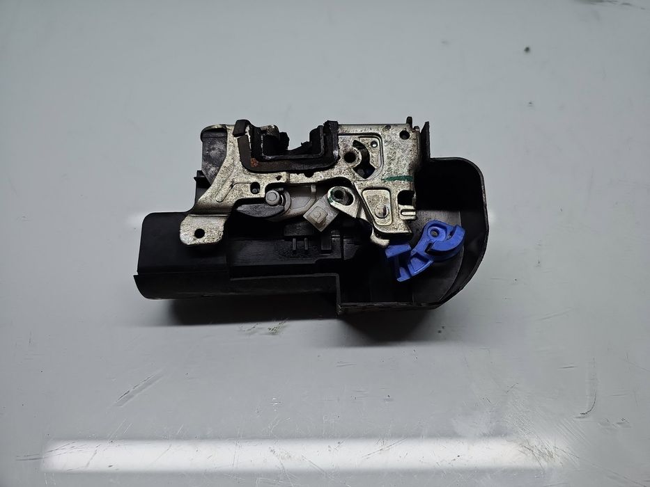 Broasca usa stanga spate Dacia Duster [Fabr 2010-2017] 825036721R