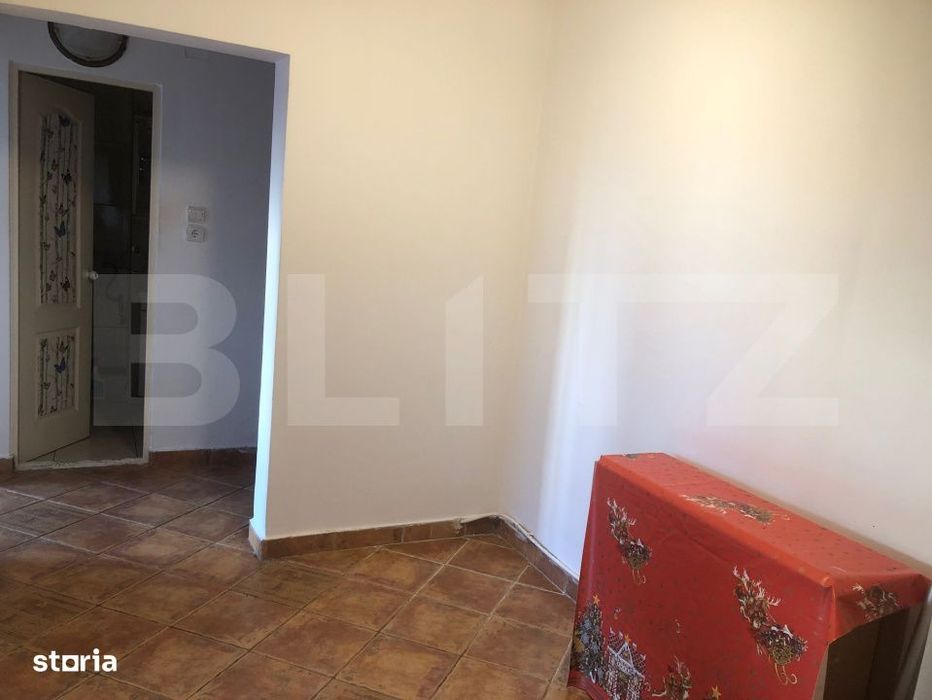 Apartament 3 camere decomandat , 70 mp. , bloc cu lift , zona M15