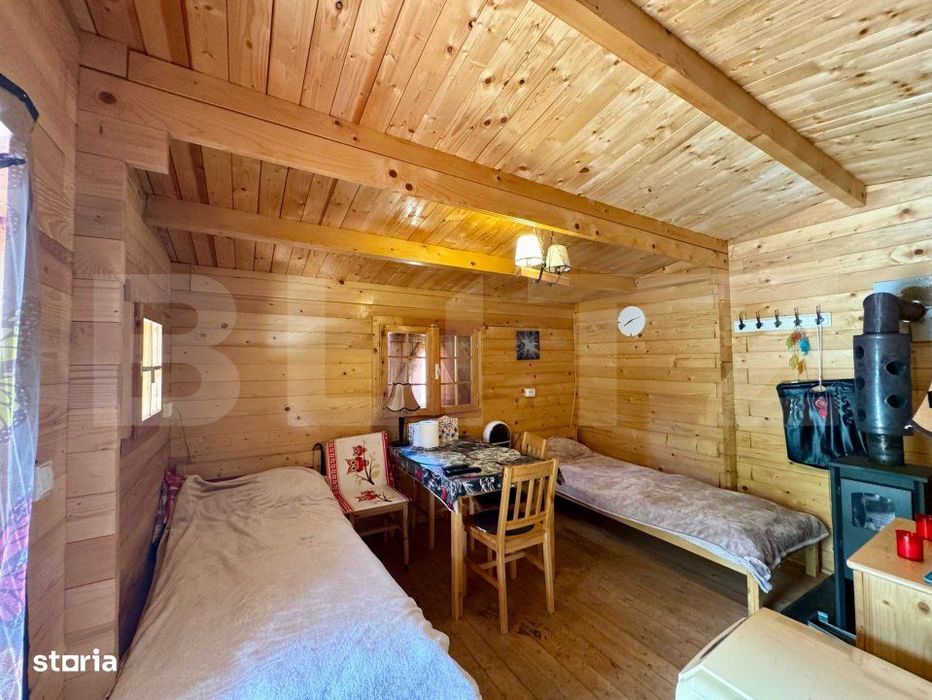 Cabane de vanzare, cu 3 camere, 50 mp, zona Brad