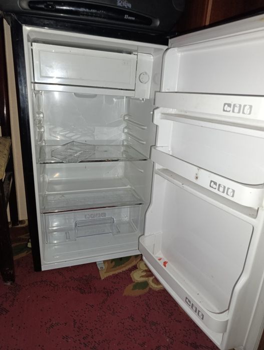 Artel muzlatgich yangi