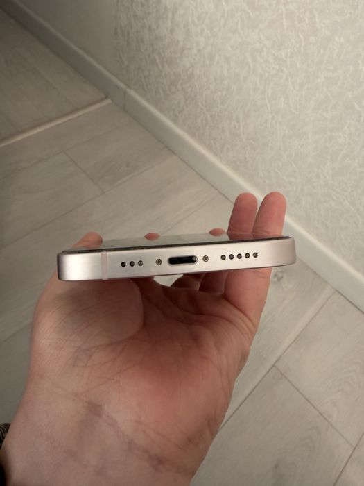 Продам Iphone 13 128гб