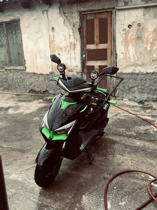 Продам скутер м8про