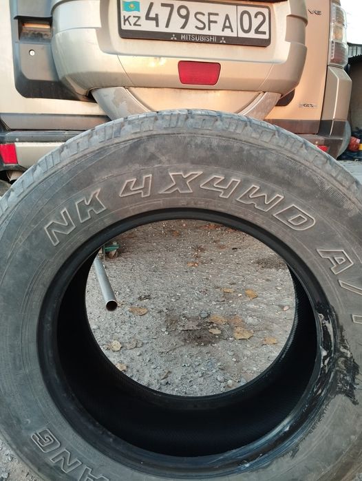 Продам всесезонные шины 265/65/17