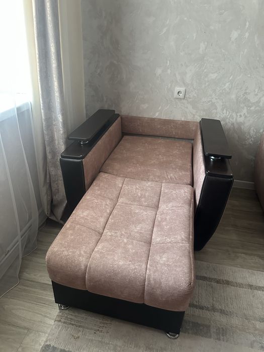 Продам диван с креслами
