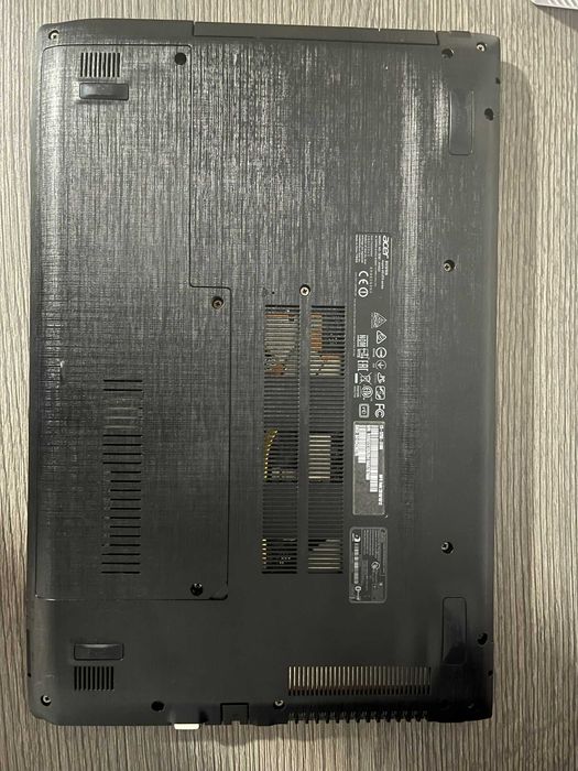 Laptop Acer Aspire E15 E5-575G-51BN – i5 / GTX 950M / SSD 256 GB