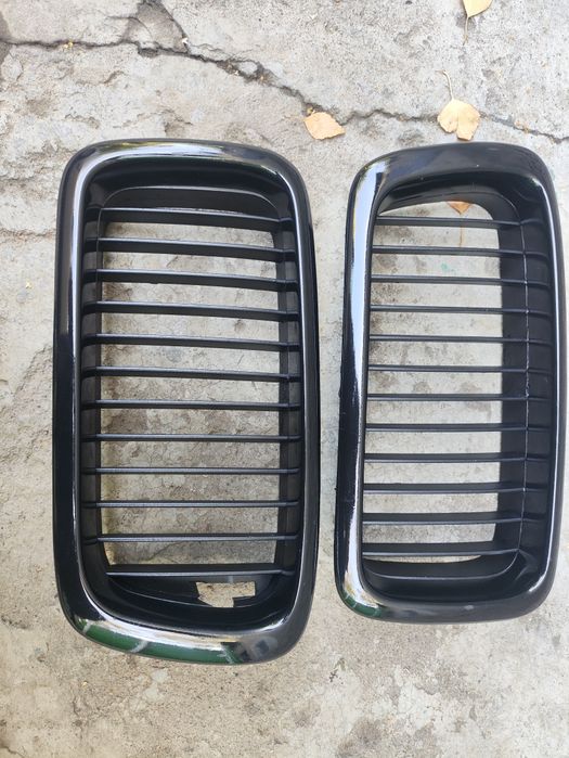 Решетка радиатора bmw e38 пара оригинал