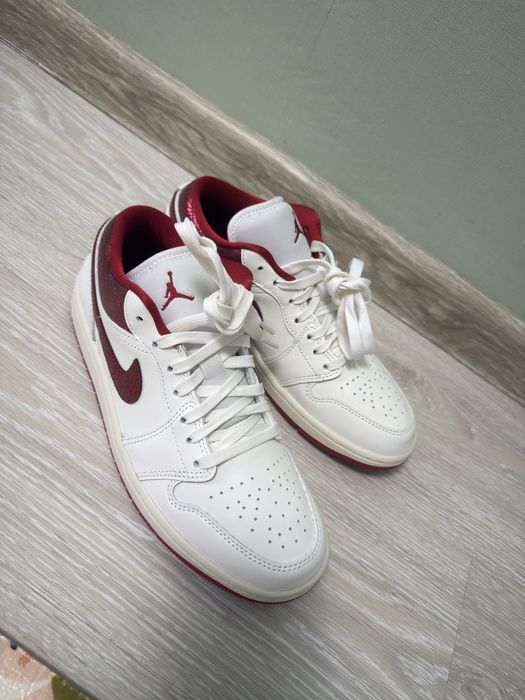 Крассовки Air Jordan новые!