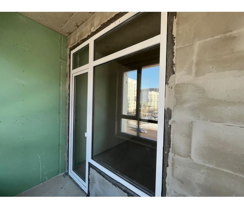 Пластиковая дверь и окно