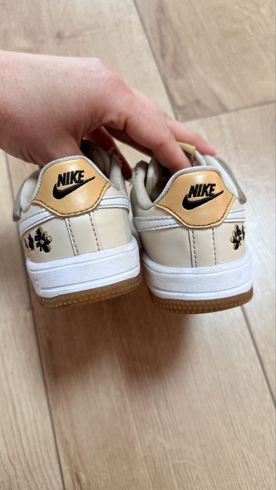 Кроссовки Nike для девочки