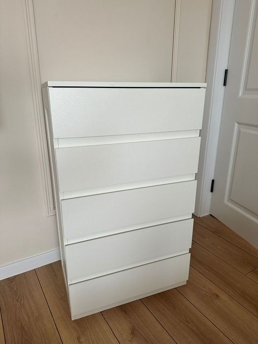 Comoda alba 5 sertare