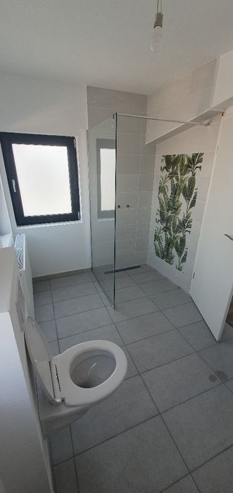 Apartament la curte