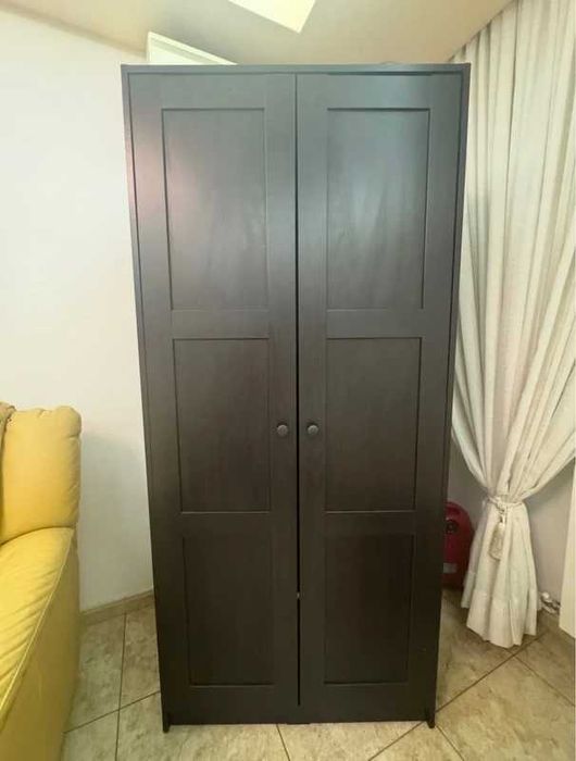 Dulap Ikea Rakkestad 2 uși, Negru-Maro – Spațios, Modern, Impecabil