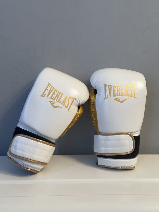 Перчатки для бокса