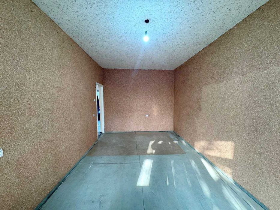 СРОЧНО Продается 3 комнатная 85 м2  Карасу-6 без ремонта 2 этаж