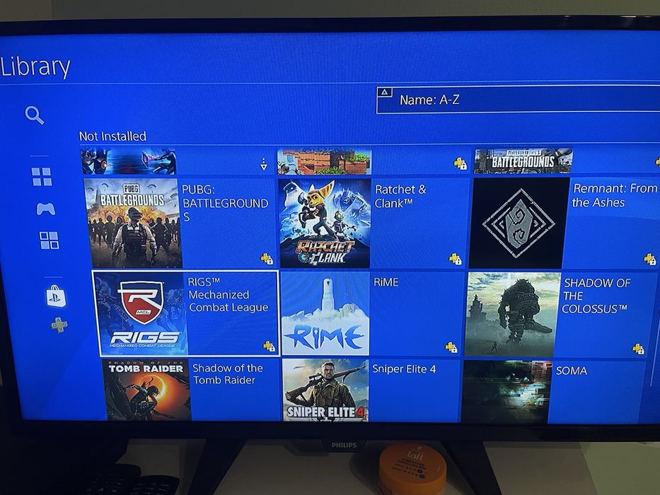 Playstation 4 Slim с акаунт пълен с игри