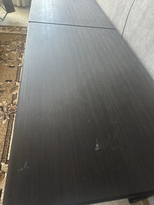 Продается столы 2 шт.