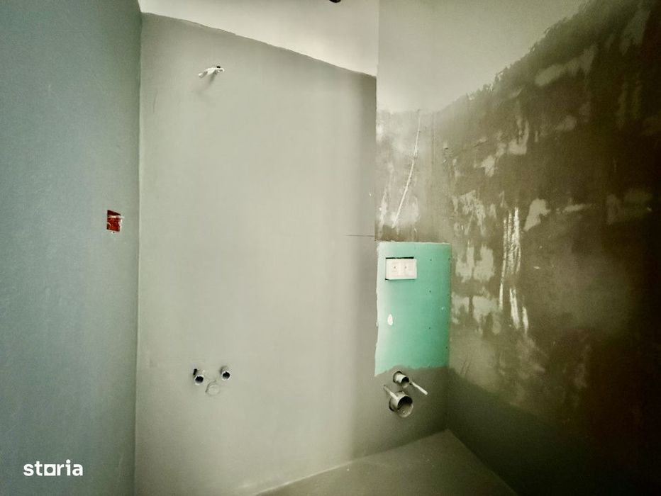 Centrul Capitalei, apartament cu 2 bai, etaj superior !