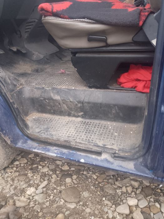 Camioneta de vînzare