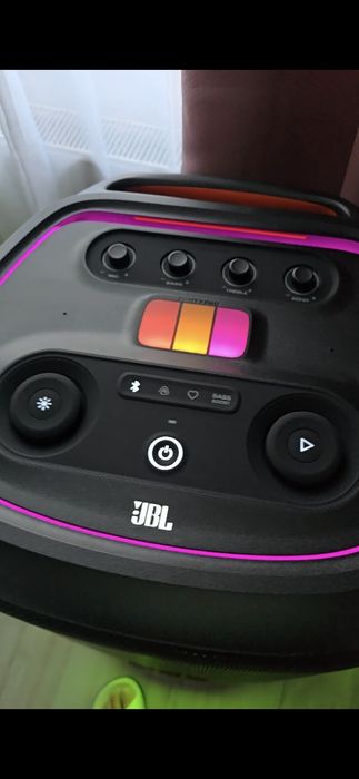 JBL partybox ultimate 1100W RMS noua