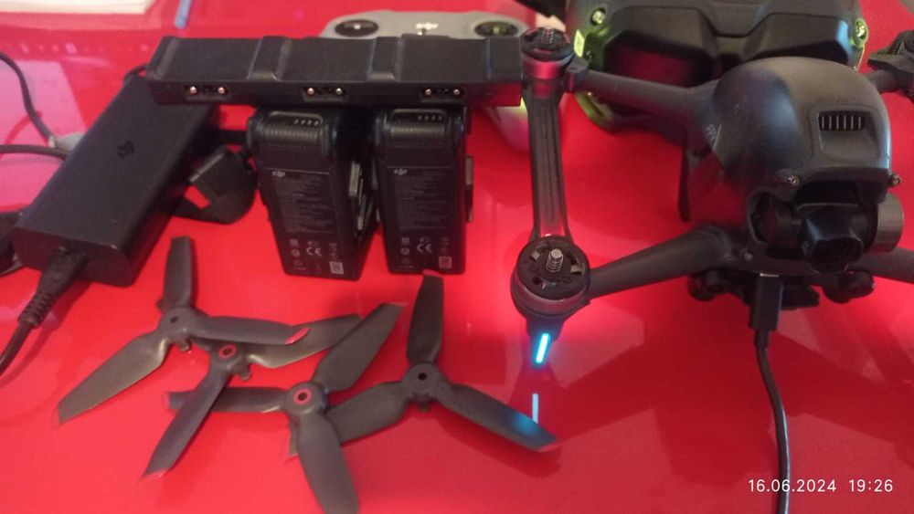 Vand drona DJI FPV