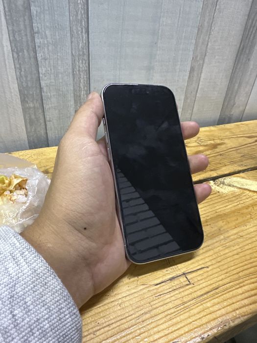 Iphone 16 pro White