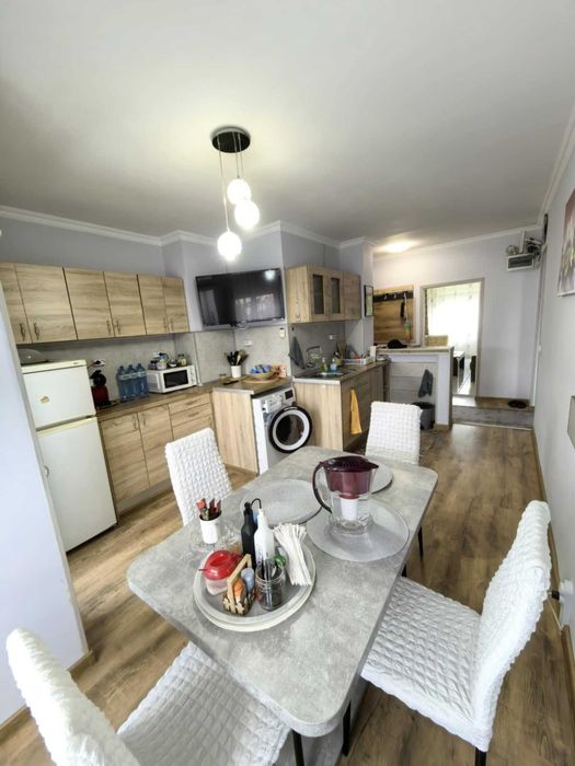 Продава се Тристаен апартамент в Плевен, Широк център - 98 кв.м за 1654 €/кв.м - Снимка #2