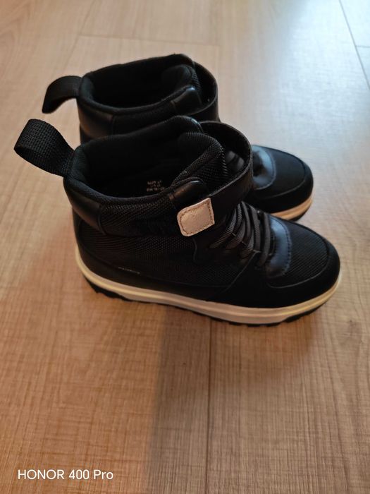 De vânzare încălțăminte imblanita pentru băieți mărimea 29 impermeabil