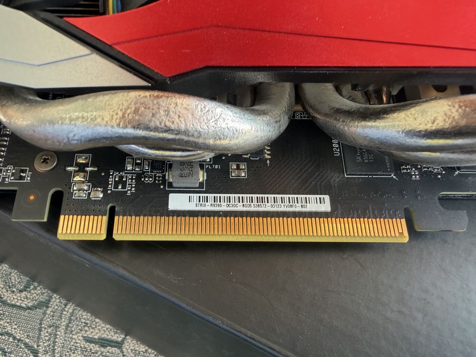 ASUS ROG STRIX Radeon R9 390 8GB GDDR5 – stare foarte bună